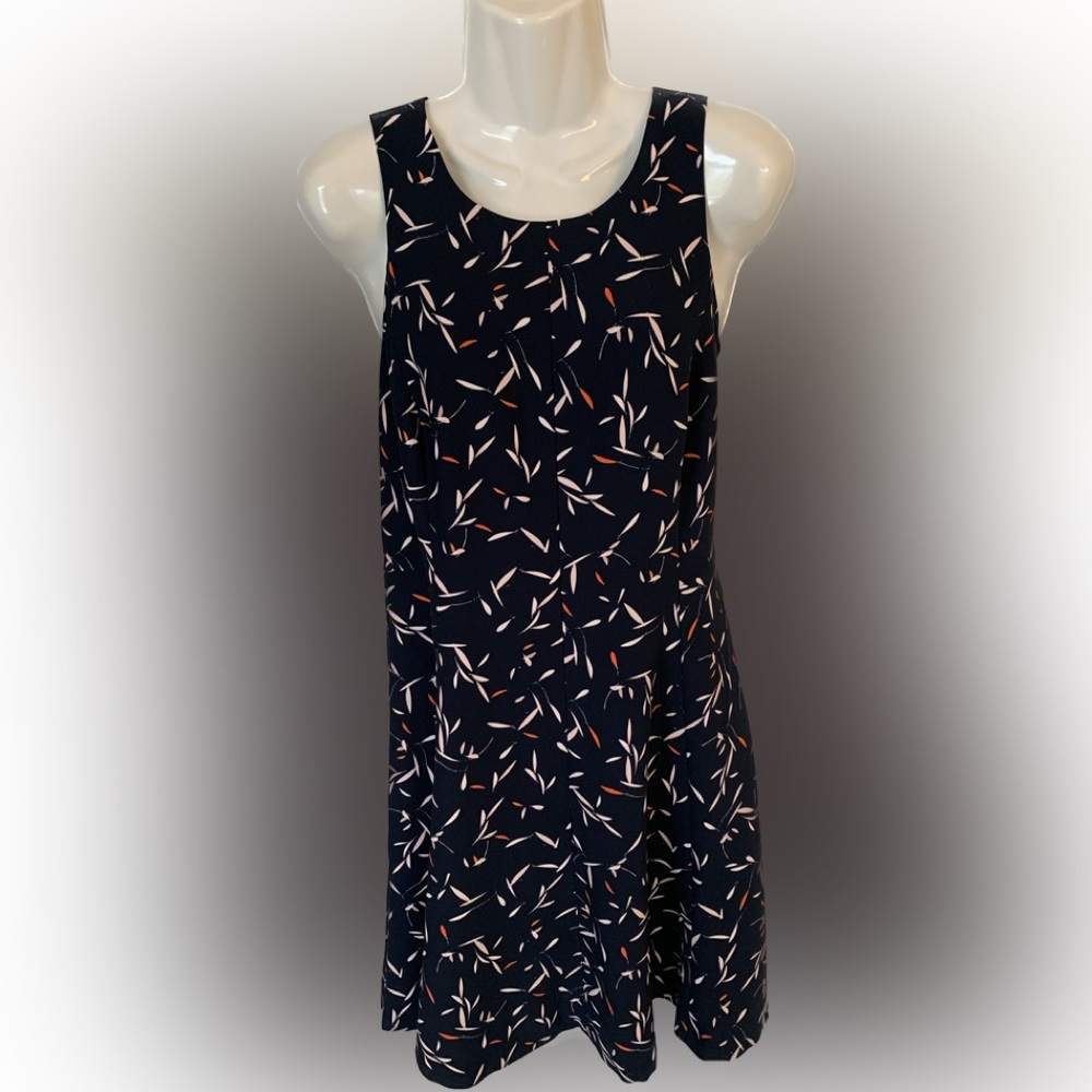 Banana Republic Dress Women’s 8 M Navy Blue Print Sleeveless Flowy NEW - Picture 2 of 5